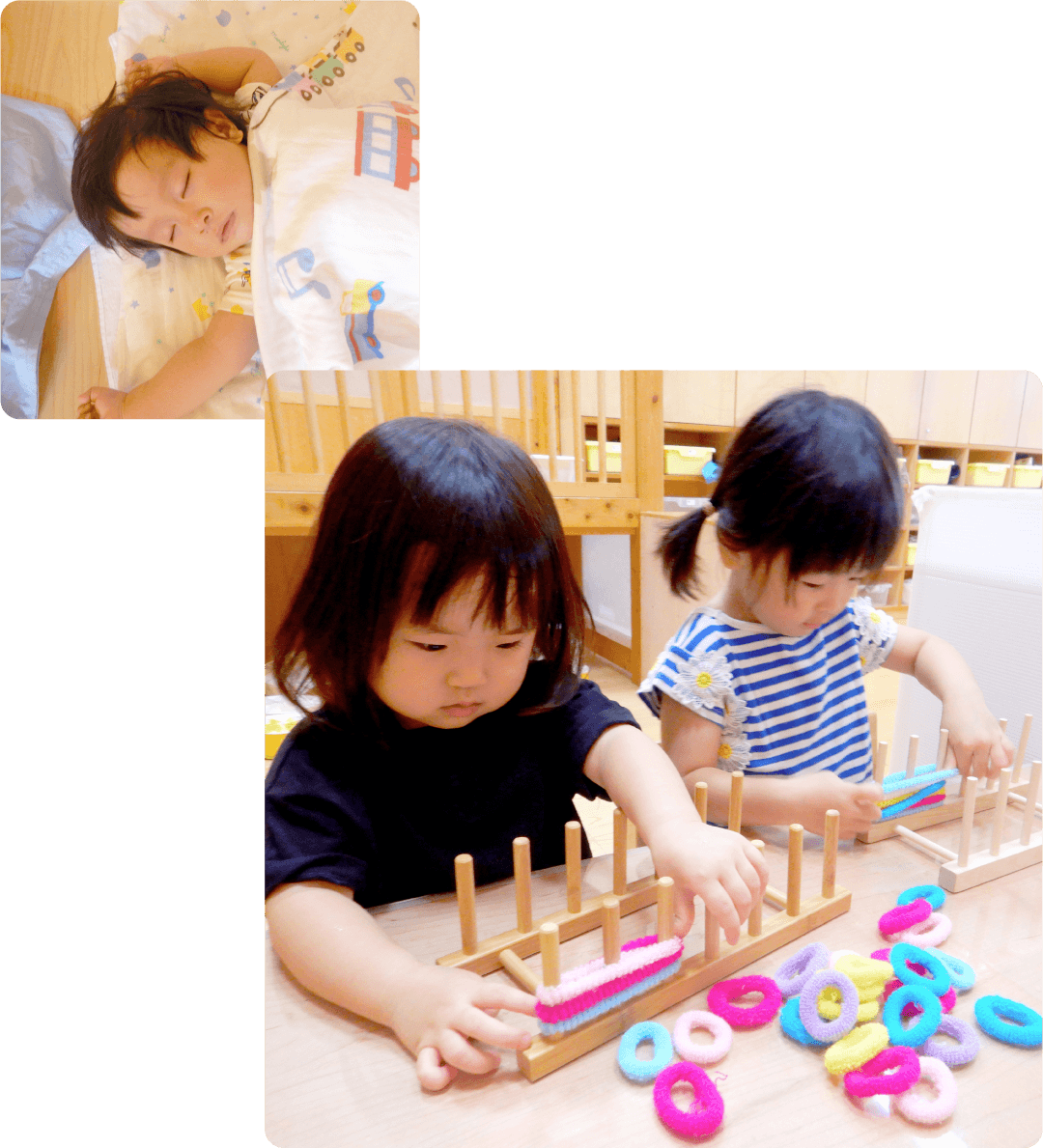 お昼寝をする赤ちゃんとおもちゃで遊ぶ子どもたち