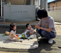 0歳児と園庭あそび