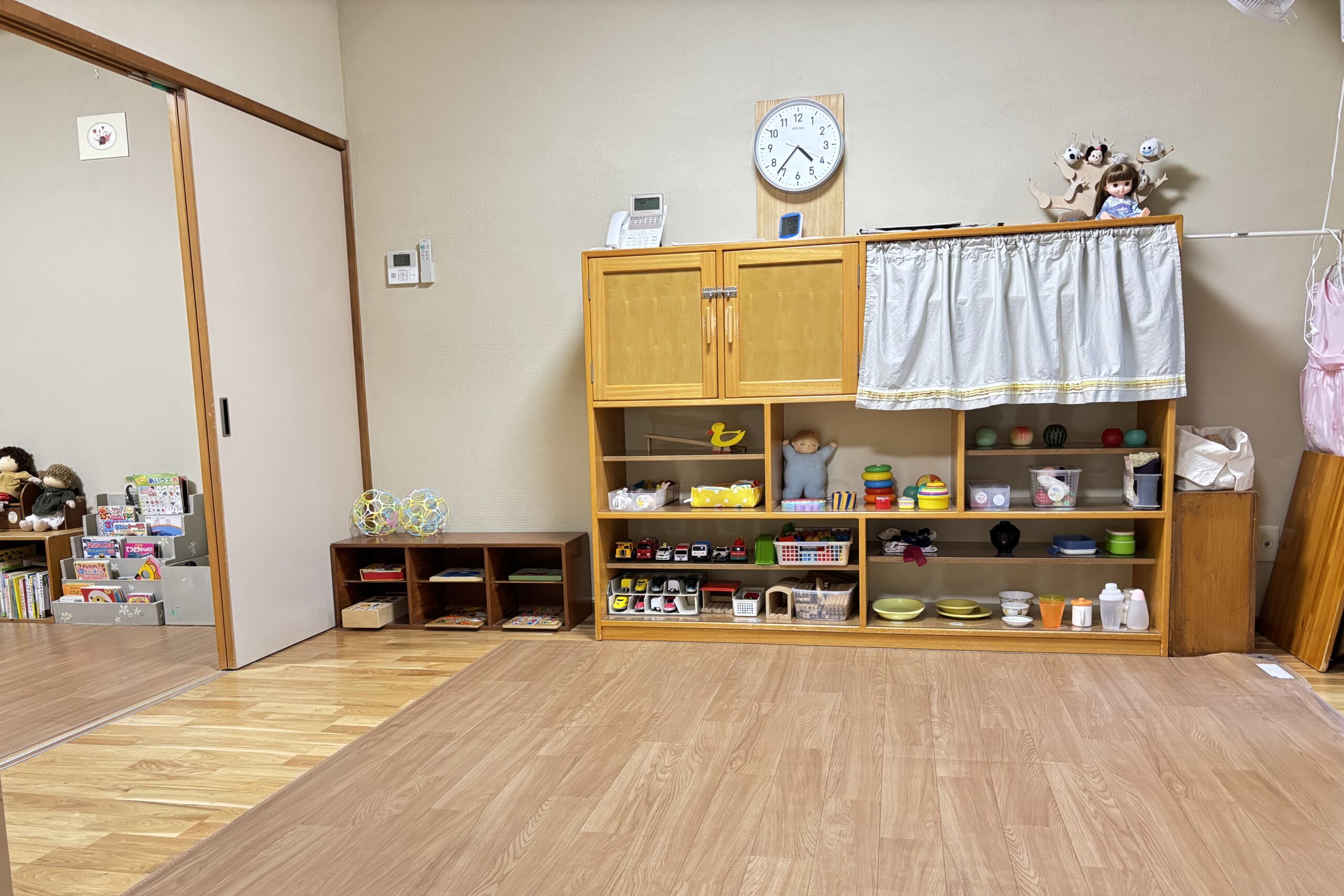 病後児保育室の室内