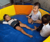 1歳児プールあそび